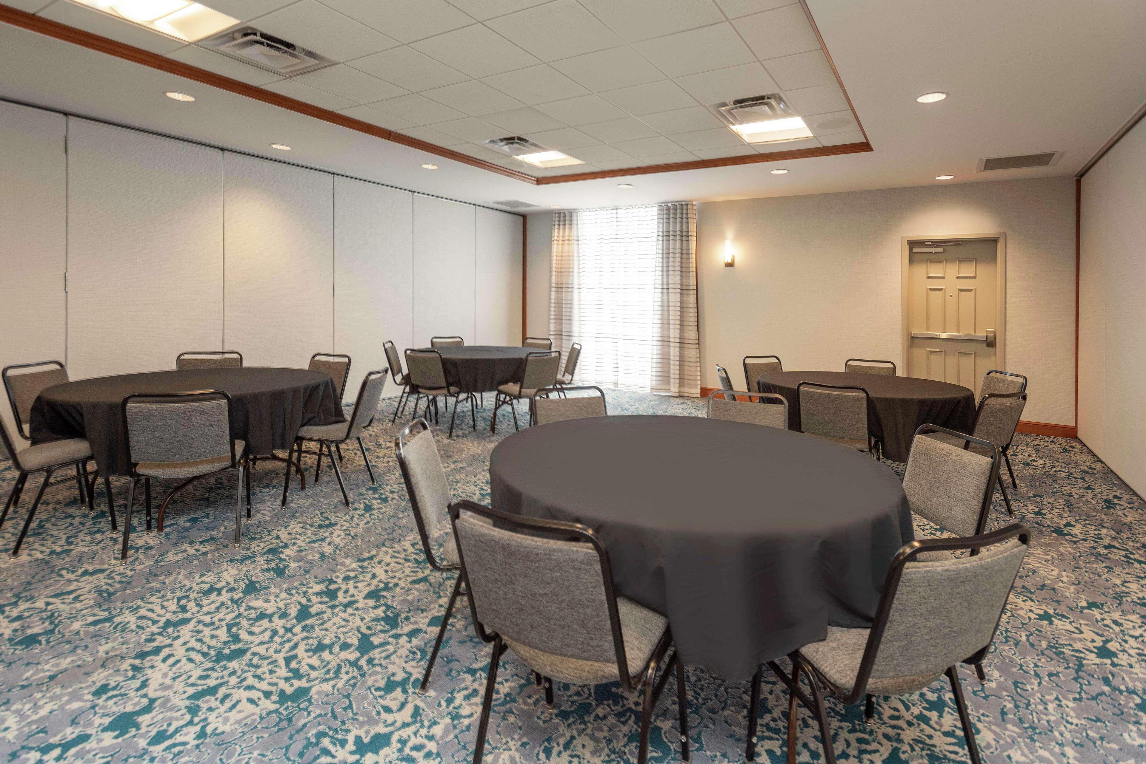 Hilton Garden Inn Schaumburg Dış mekan fotoğraf