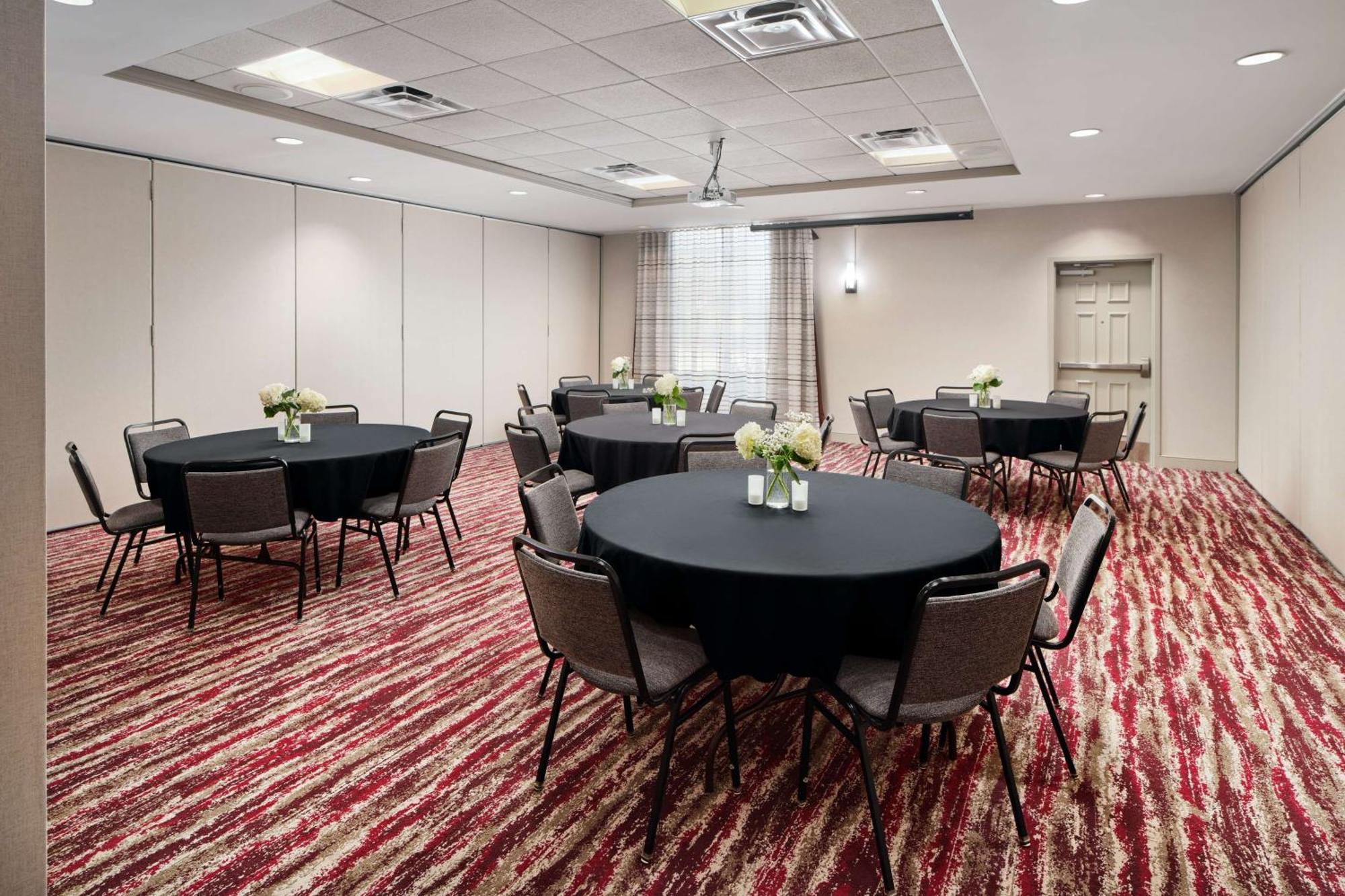 Hilton Garden Inn Schaumburg Dış mekan fotoğraf
