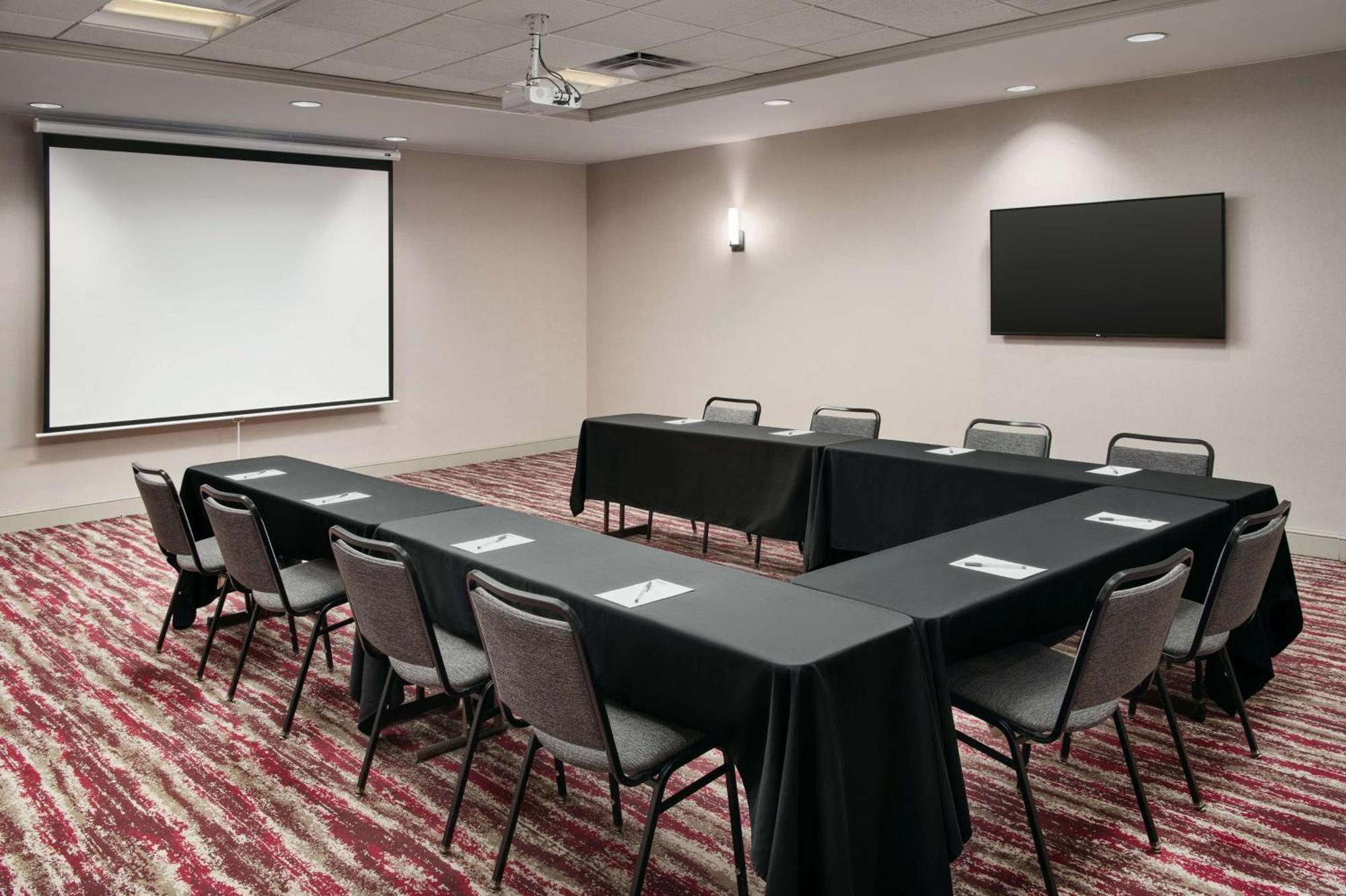 Hilton Garden Inn Schaumburg Dış mekan fotoğraf