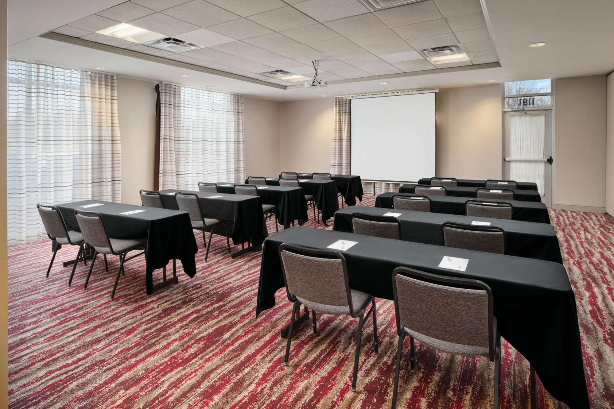 Hilton Garden Inn Schaumburg Dış mekan fotoğraf