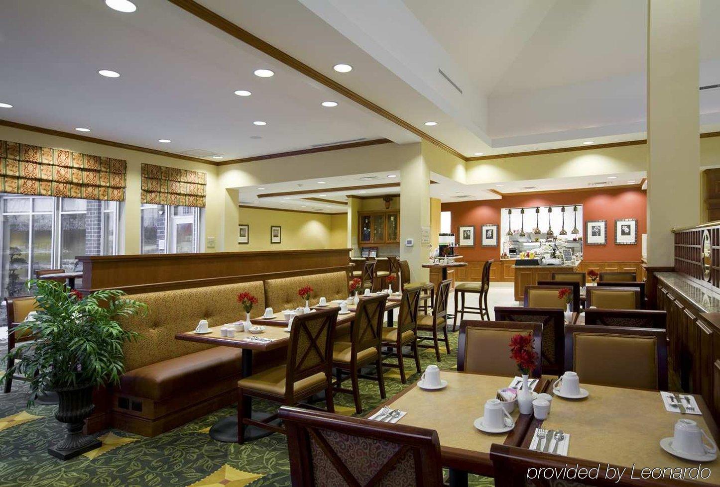 Hilton Garden Inn Schaumburg Restoran fotoğraf
